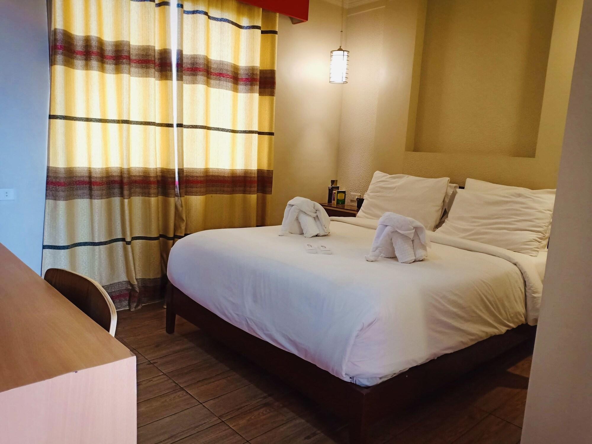 Tinhat Halal حلال Certified Boutique Hotel And Restaurant Davao City Exterior foto