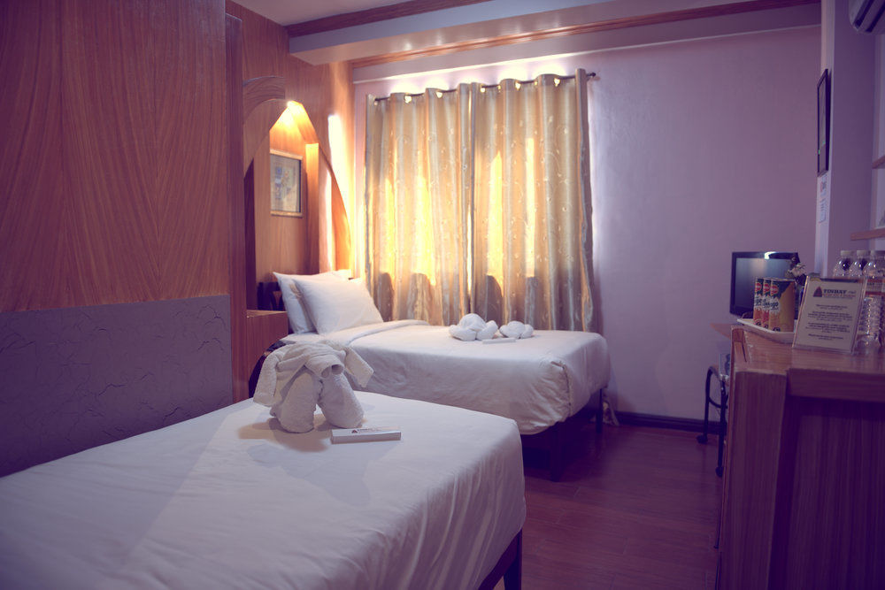 Tinhat Halal حلال Certified Boutique Hotel And Restaurant Davao City Exterior foto