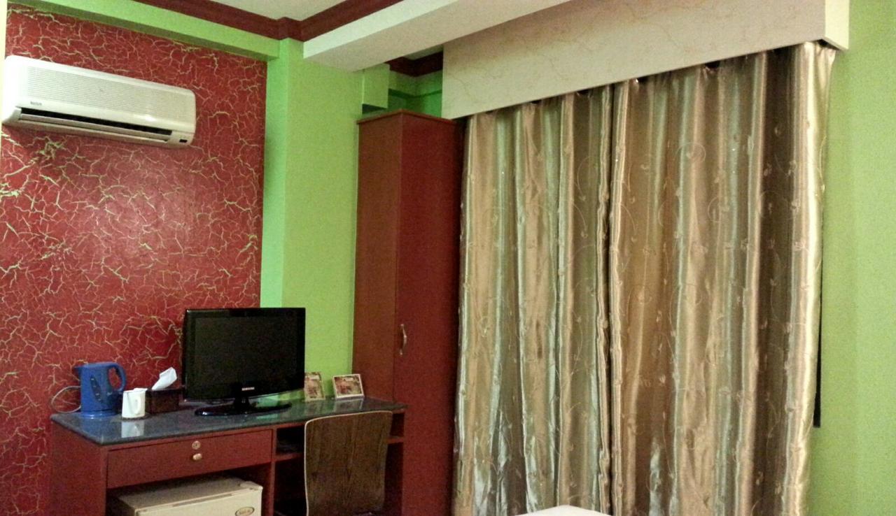 Tinhat Halal حلال Certified Boutique Hotel And Restaurant Davao City Exterior foto