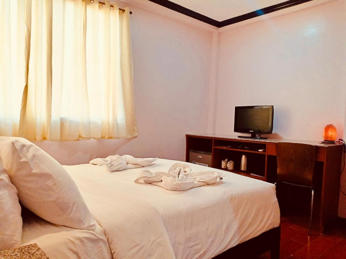 Tinhat Halal حلال Certified Boutique Hotel And Restaurant Davao City Exterior foto